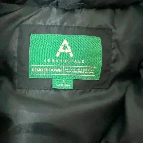 Aeropostale remixed down puffer vest - Picture 2 of 2